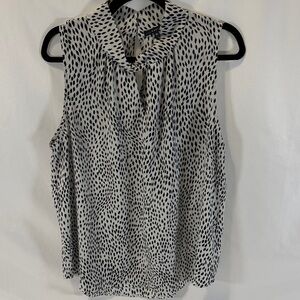West Kei Black and White Patterned Sleeveless Blouse